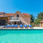 Amazing Home In Sveti Filip I Jakov * Sveti Filip i Jakov