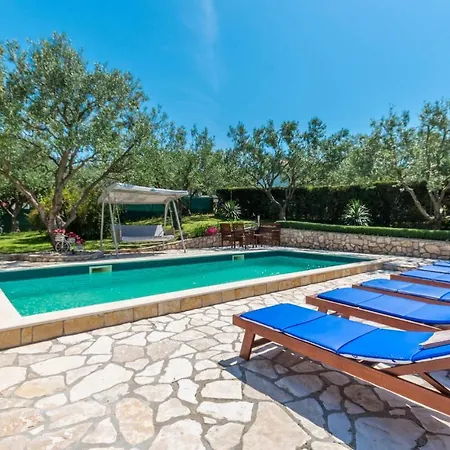 Casa vacanze Beautiful Home In Sveti Filip I Jakov With Wifi