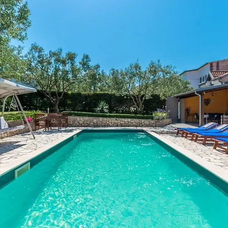 Casa vacanze Beautiful Home In Sveti Filip I Jakov With Wifi *