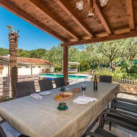 Beautiful Home In Sveti Filip I Jakov With Wifi * Sveti Filip i Jakov