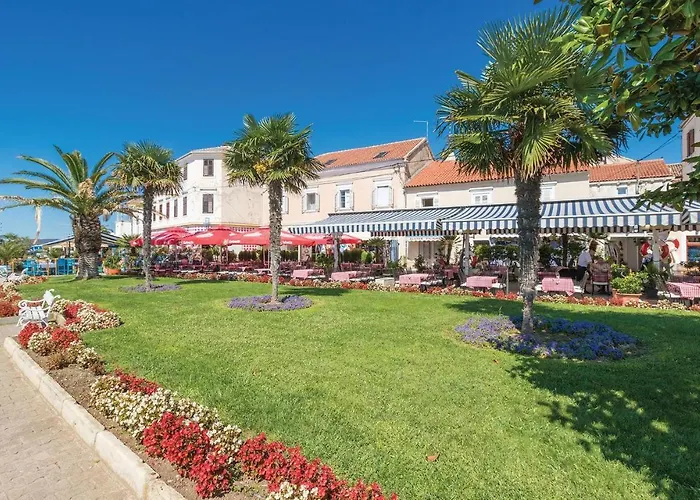 בית נופש Amazing Home In Sveti Filip I Jakov סבטי פיליפ אי ג'קוב