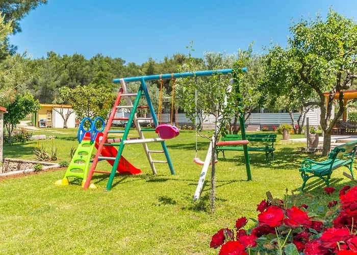 Amazing Home In Sveti Filip I Jakov סבטי פיליפ אי ג'קוב