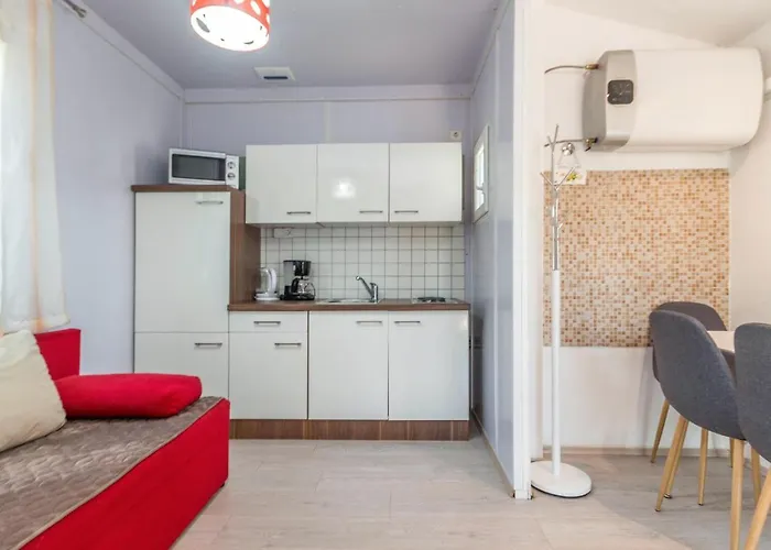 Amazing Home In Sveti Filip I Jakov