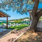 Beautiful Home In Sveti Filip I Jakov With Wifi 別荘 スベティ・フィリップ・イ・ヤコブ