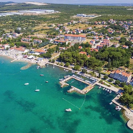 Amazing Home In Sveti Filip I Jakov * Sveti Filip i Jakov