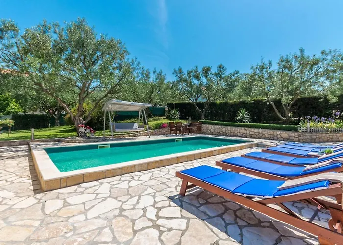 Дом отдыха Amazing Home In Sveti Filip I Jakov