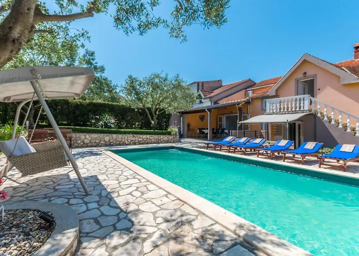 Дом отдыха Amazing Home In Sveti Filip I Jakov *